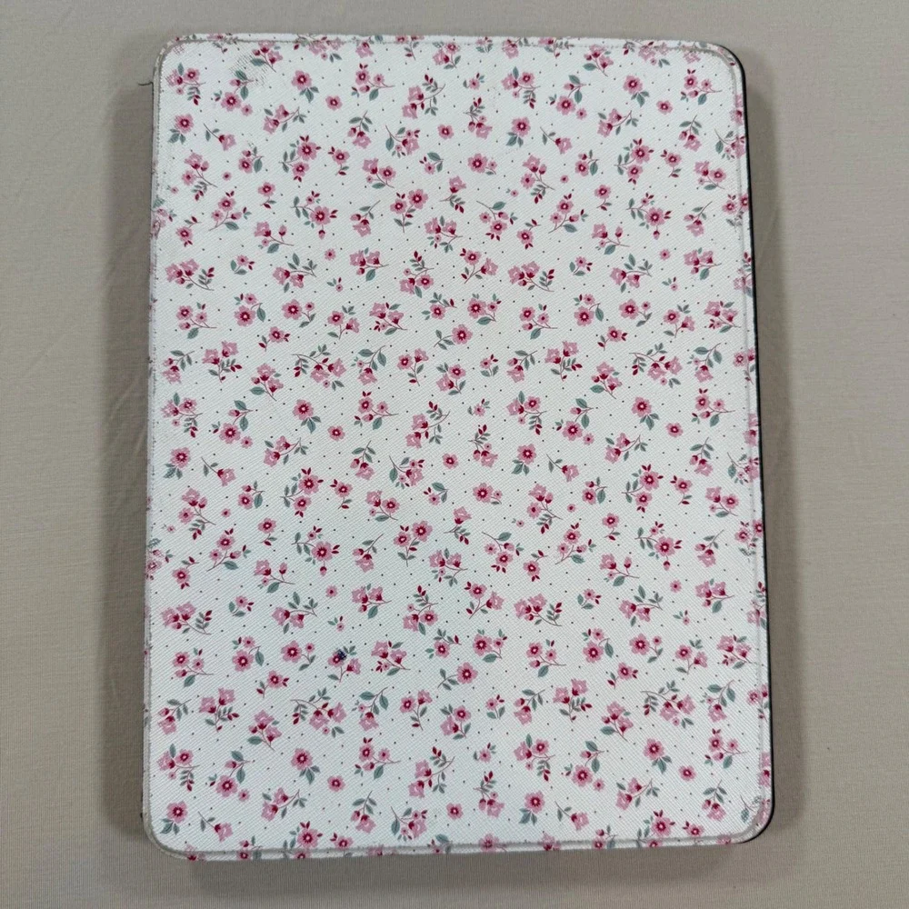 Casely iPad Gen 7/8/9 Folio Case Pink Floral Ditsy Print Black Smart Cover